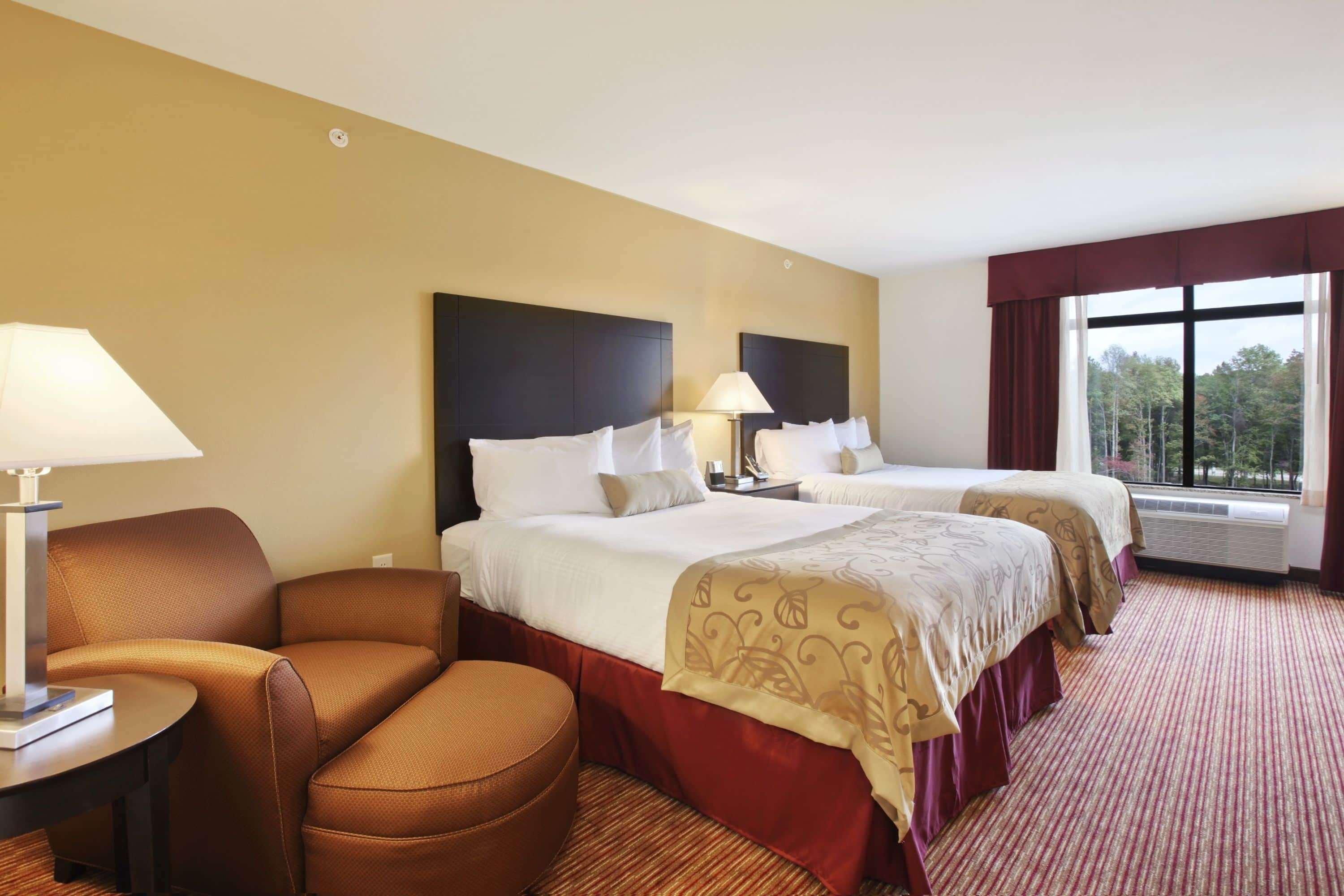 Wingate By Wyndham State Arena Raleigh/Cary Hotel Экстерьер фото