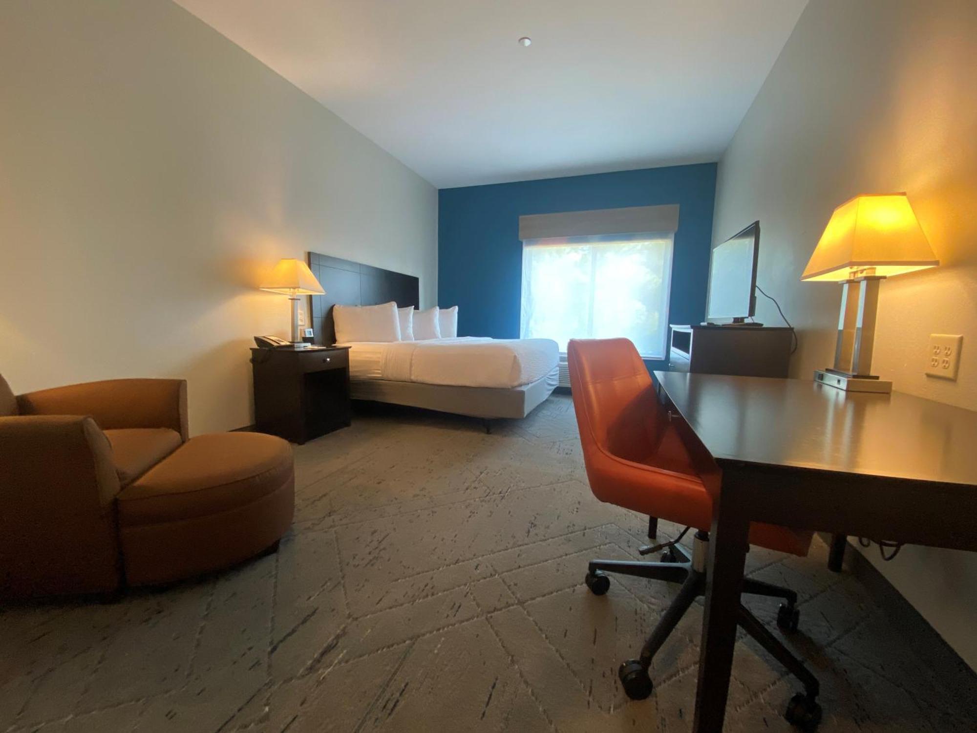 Wingate By Wyndham State Arena Raleigh/Cary Hotel Экстерьер фото