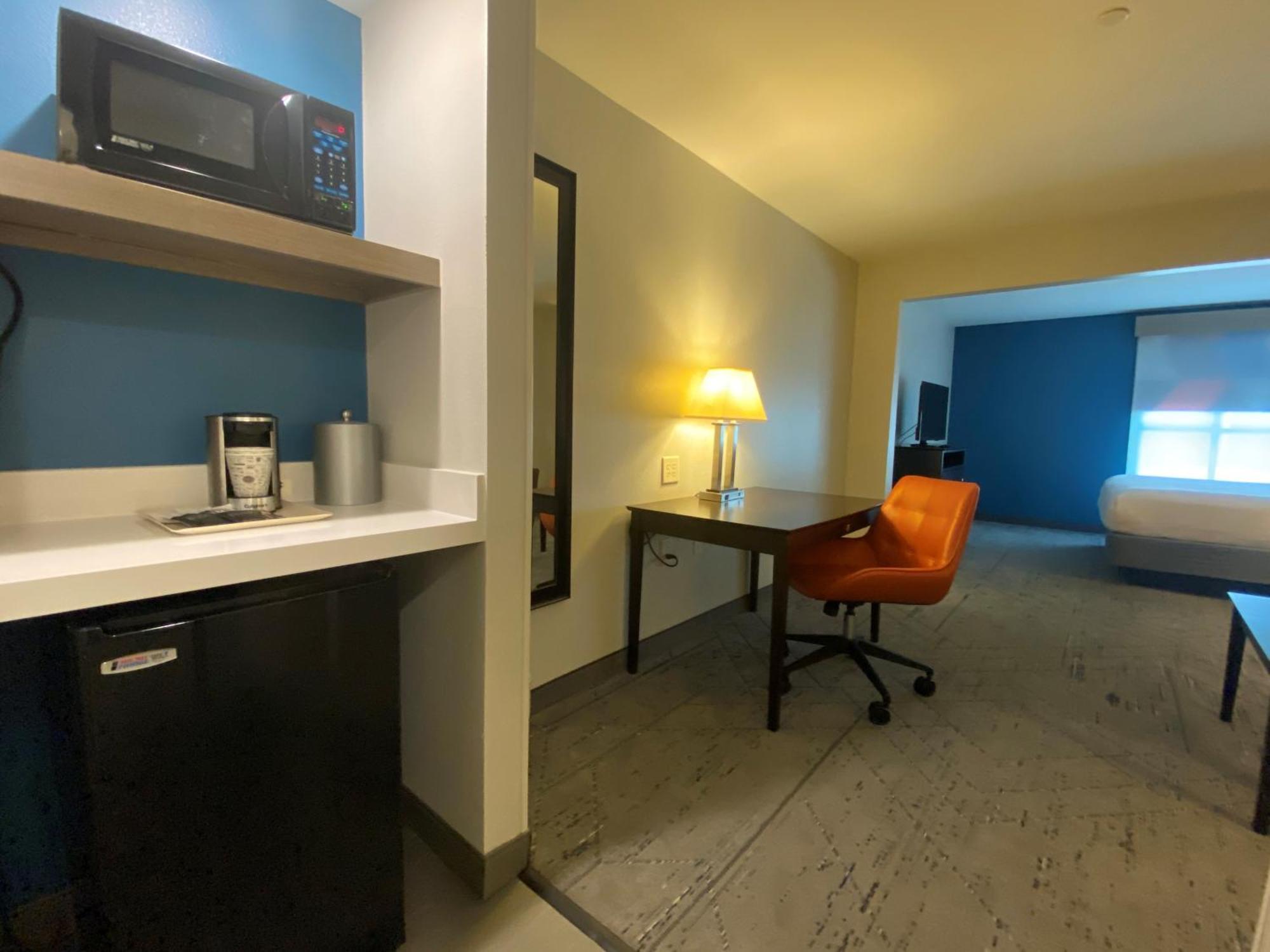 Wingate By Wyndham State Arena Raleigh/Cary Hotel Экстерьер фото