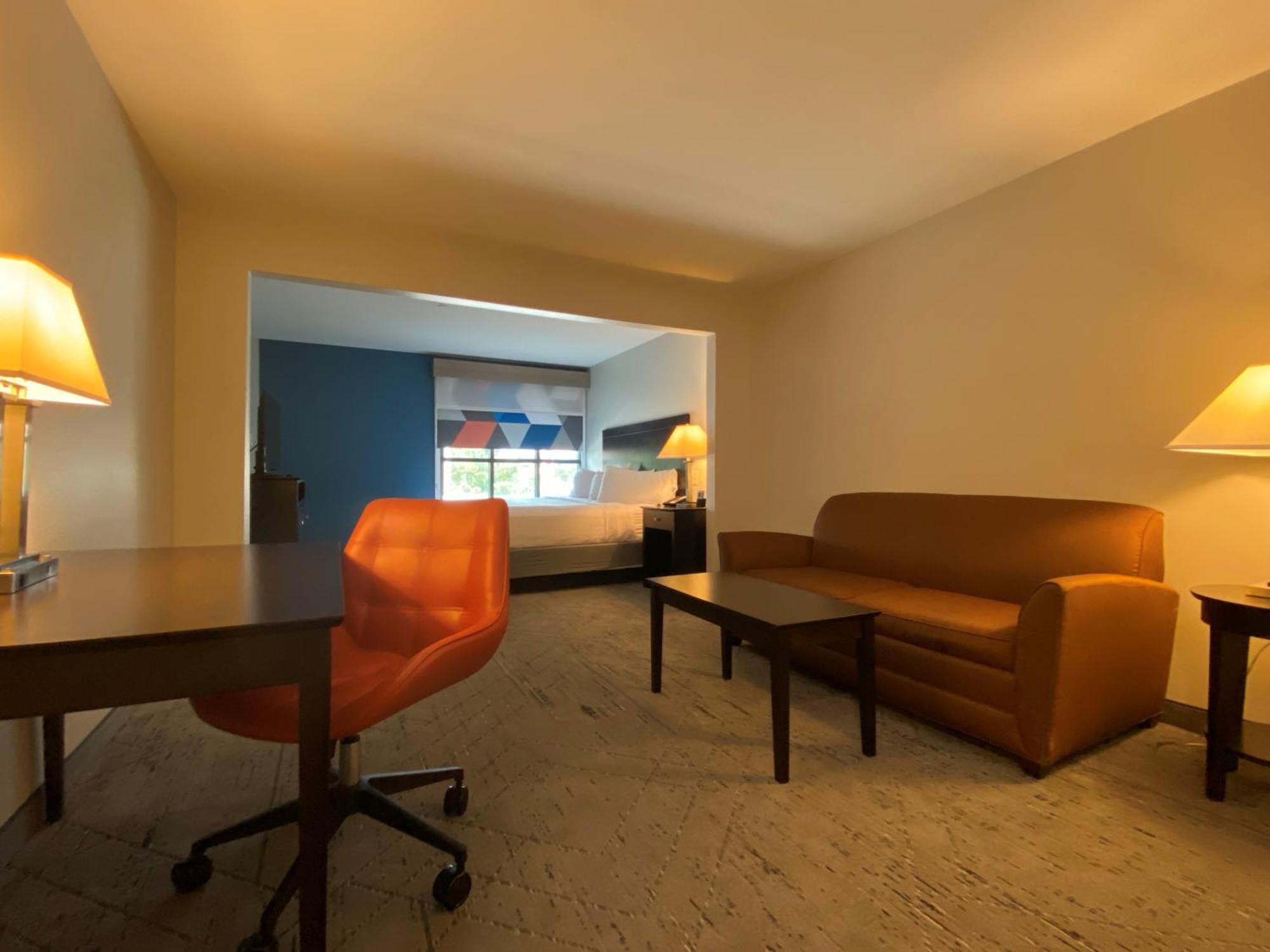 Wingate By Wyndham State Arena Raleigh/Cary Hotel Экстерьер фото