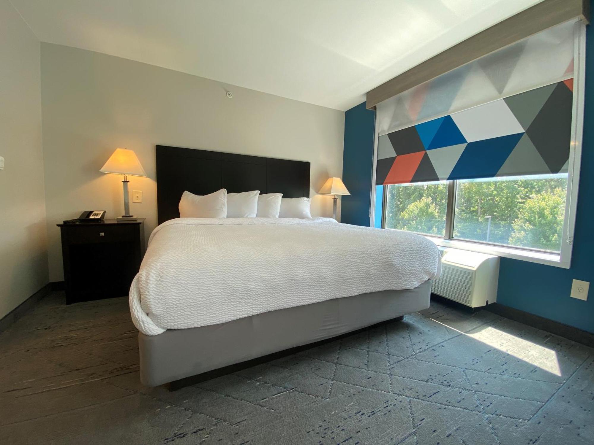 Wingate By Wyndham State Arena Raleigh/Cary Hotel Экстерьер фото