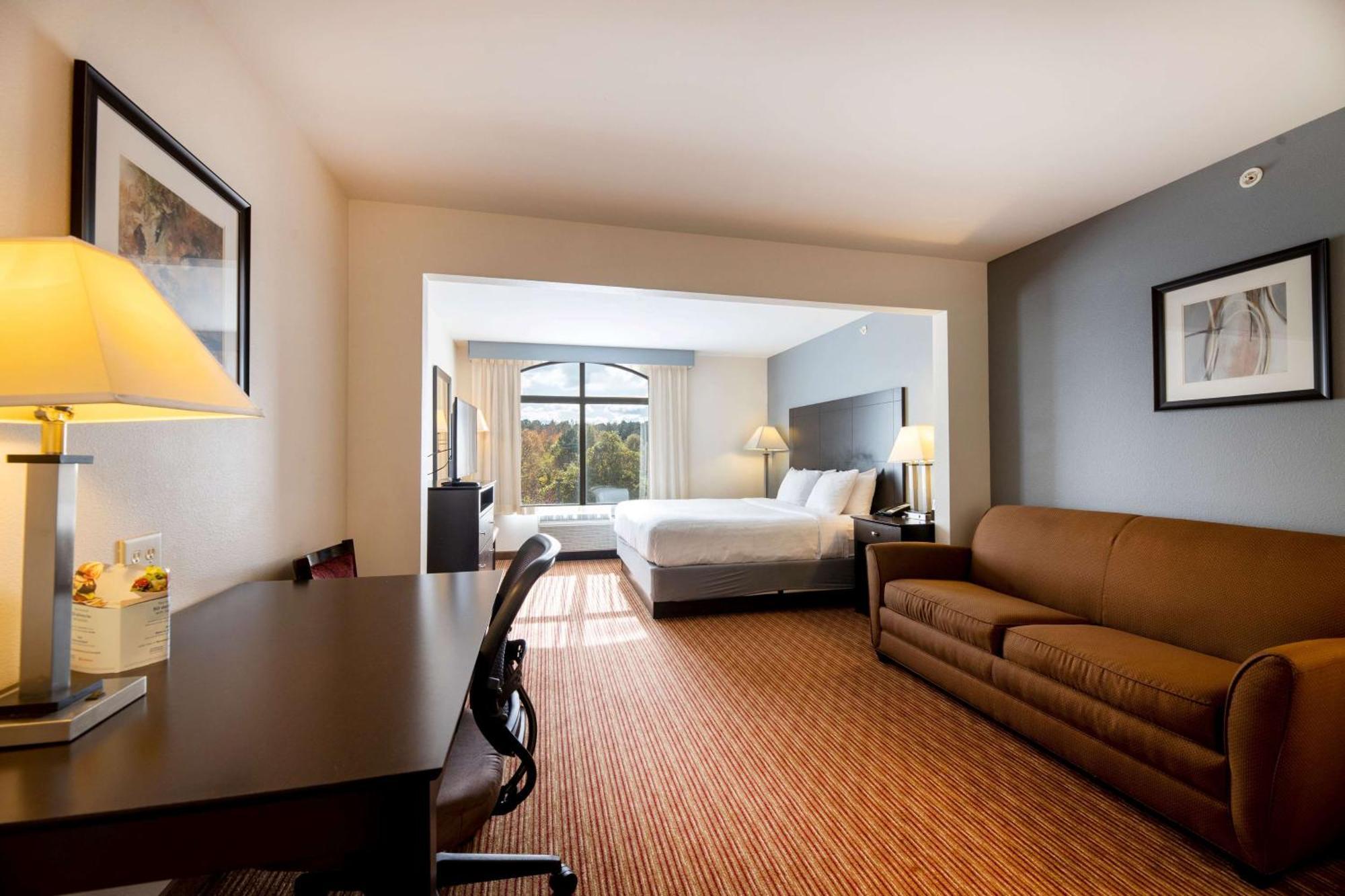 Wingate By Wyndham State Arena Raleigh/Cary Hotel Экстерьер фото