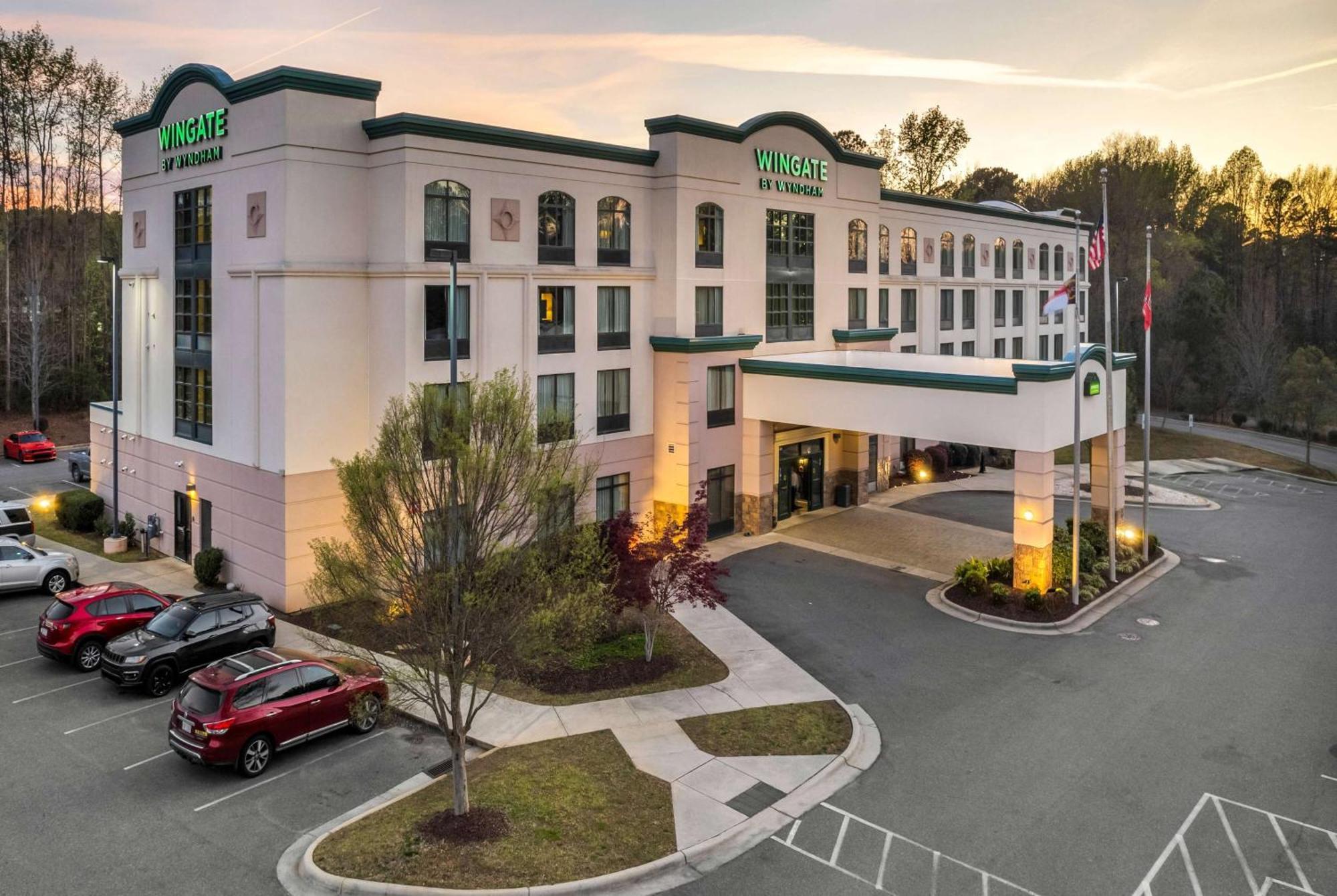 Wingate By Wyndham State Arena Raleigh/Cary Hotel Экстерьер фото