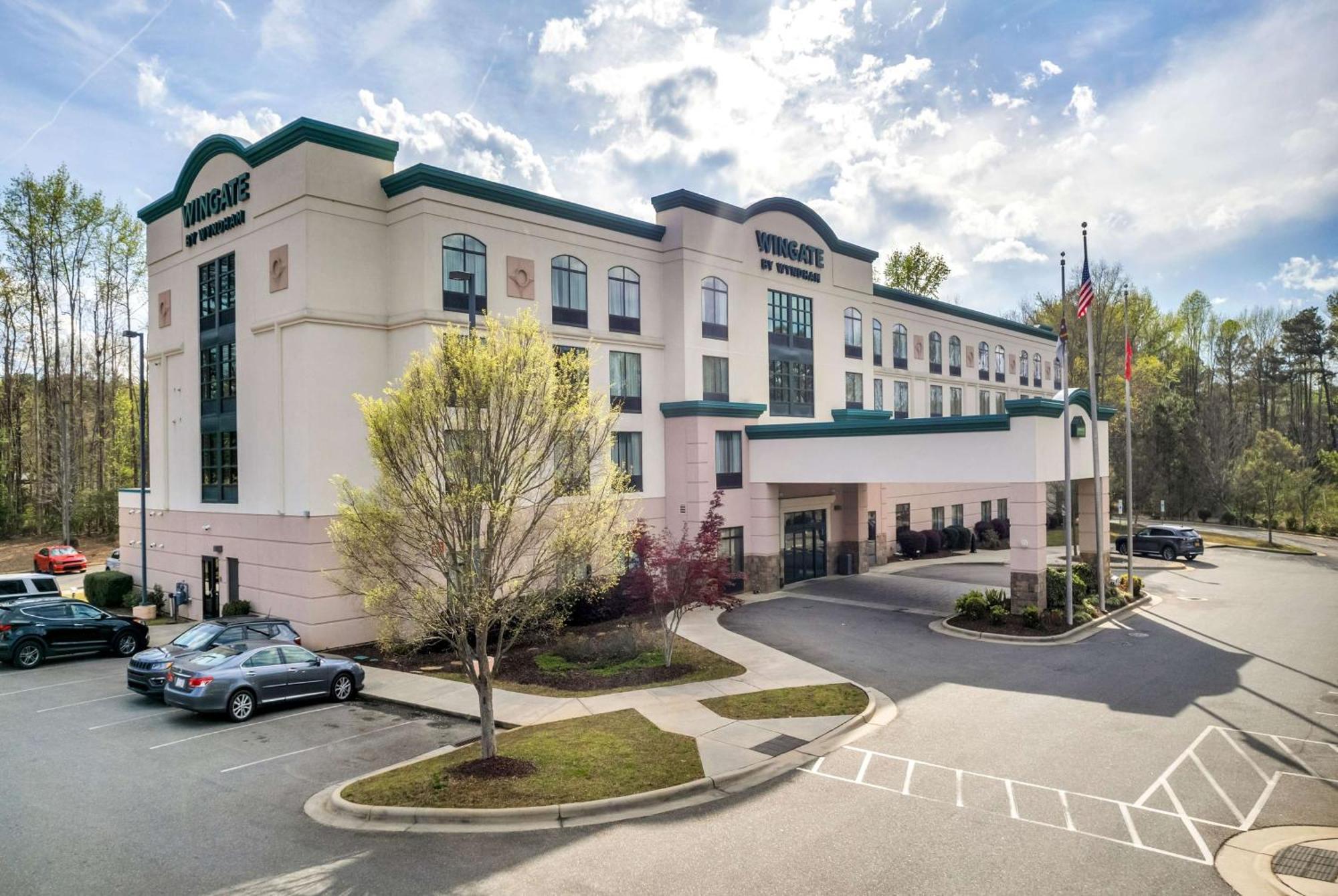 Wingate By Wyndham State Arena Raleigh/Cary Hotel Экстерьер фото