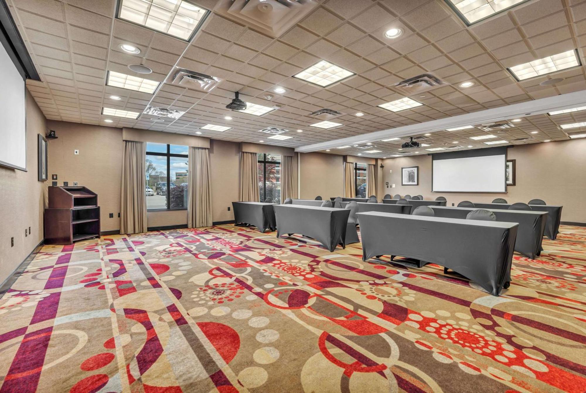 Wingate By Wyndham State Arena Raleigh/Cary Hotel Экстерьер фото